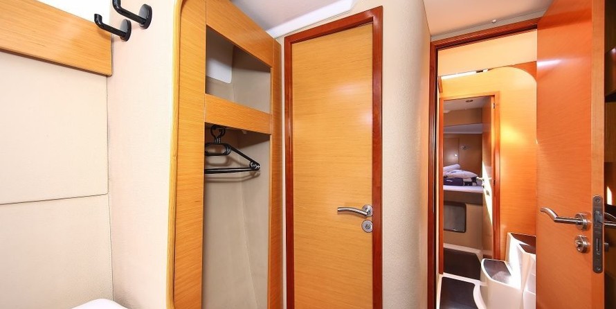 Fountaine Pajot Lipari 41
