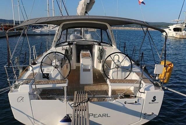 Beneteau Oceanis 38