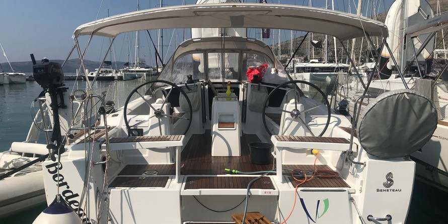 Beneteau Oceanis 38