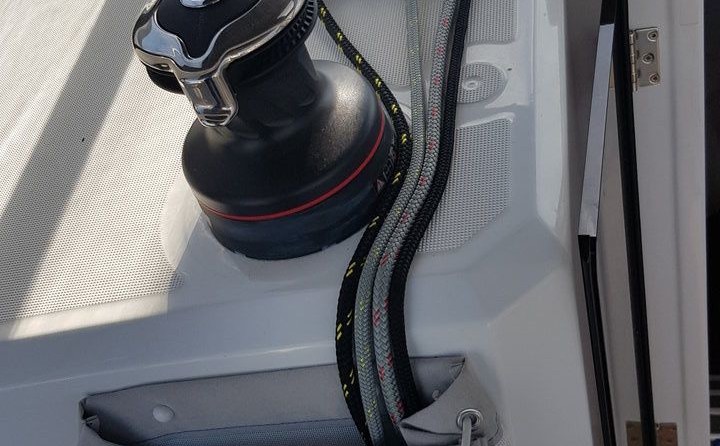 Beneteau Oceanis 38