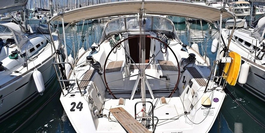 Beneteau First 35