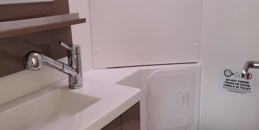 Fountaine Pajot Lucia 40