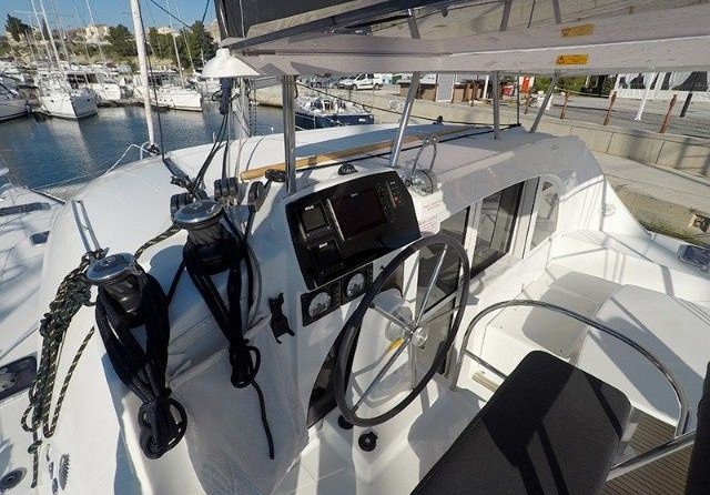Lagoon 380 S2