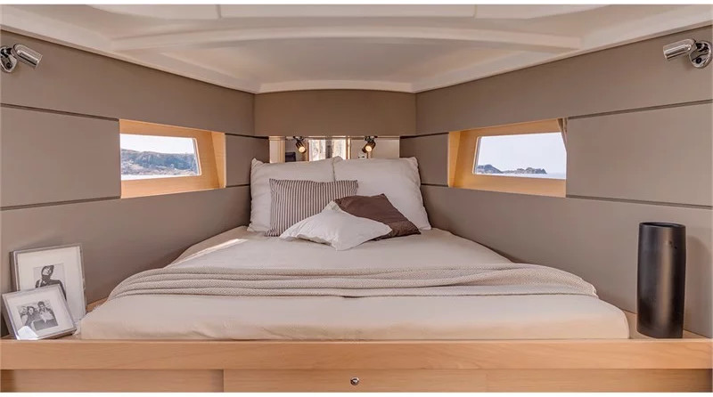 Beneteau Oceanis 38.1