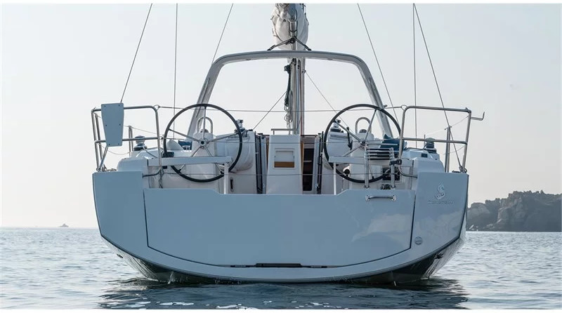 Beneteau Oceanis 38.1