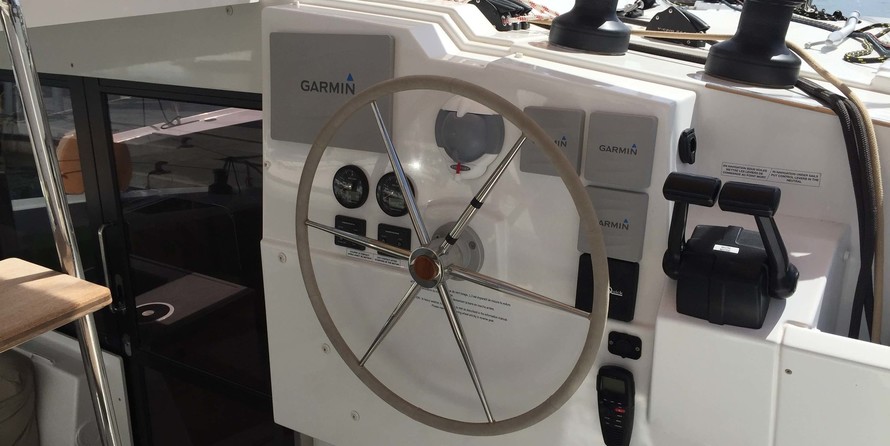 Fountaine Pajot Lucia 40