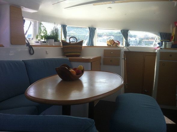 Lagoon 380 S2