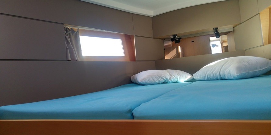 Beneteau Oceanis 38