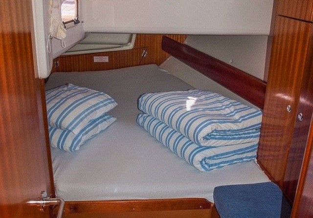 Bavaria 44
