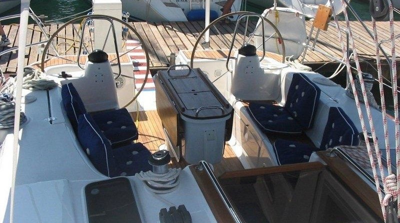 Bavaria 44