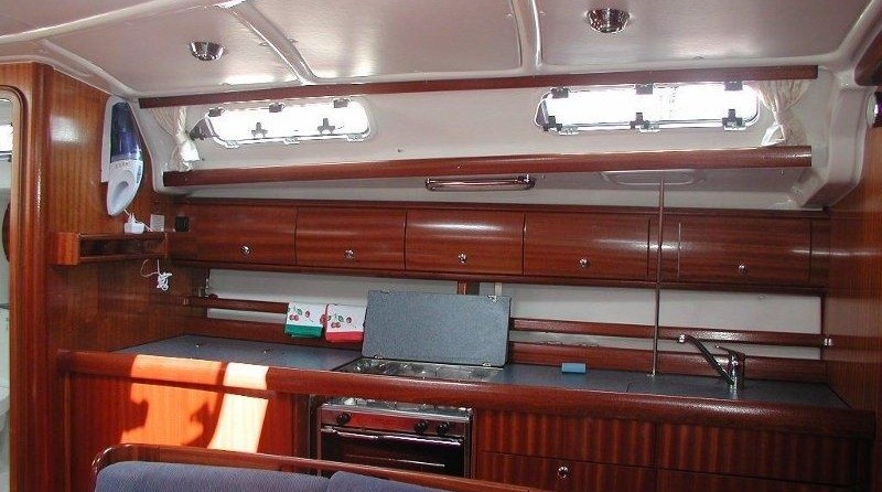 Bavaria 44