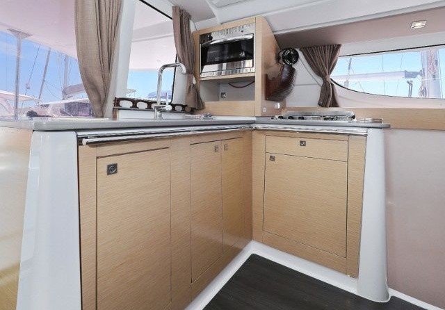 Fountaine Pajot Lipari 41