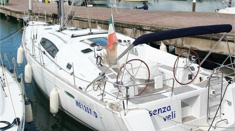 Oceanis 43 (3Cab)