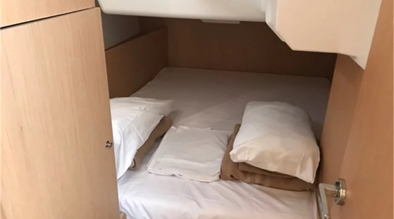 Beneteau Oceanis 38.1