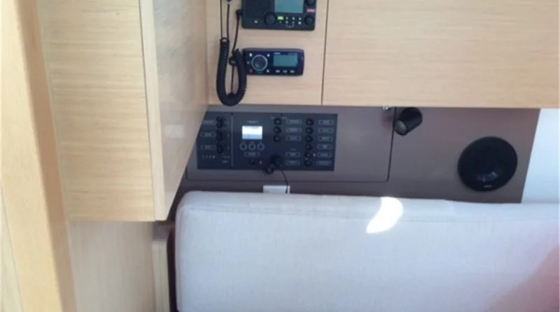 Beneteau Oceanis 38.1