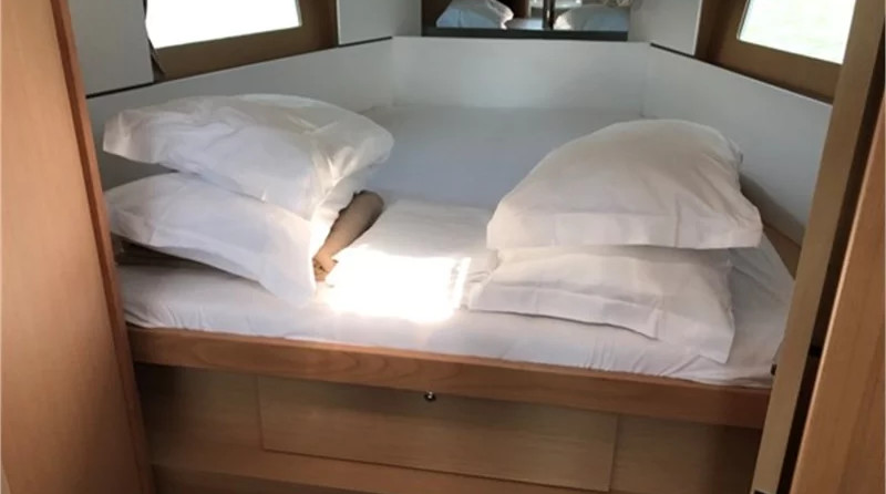 Beneteau Oceanis 38.1