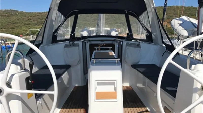Beneteau Oceanis 38.1