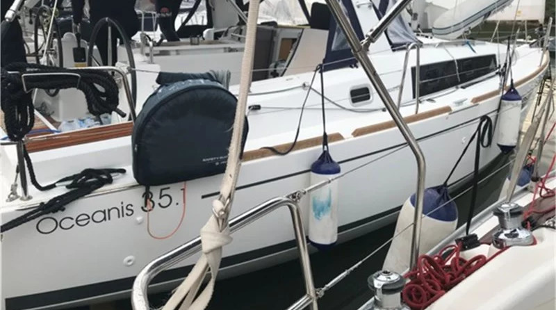 Beneteau Oceanis 35.1