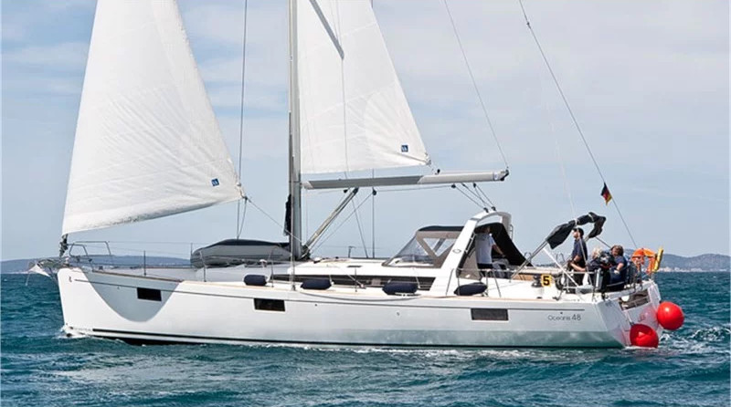 Oceanis 48 (5Cab)