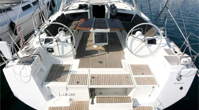 Oceanis 48 (5Cab)