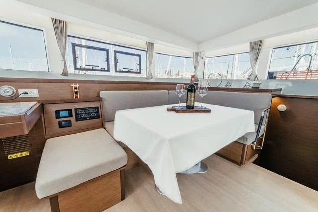 Lagoon 40