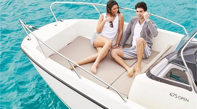 Quicksilver Activ 675 Open