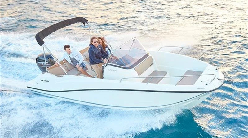 Quicksilver Activ 675 Open