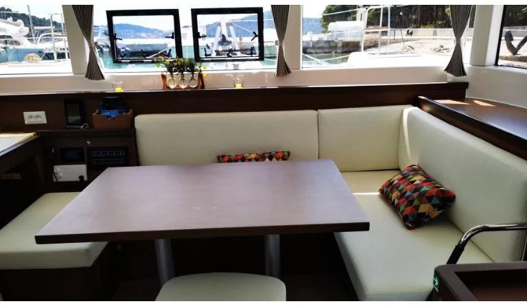 Lagoon 40