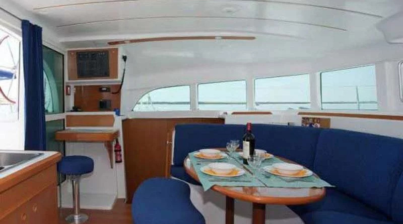 Lagoon 380 (3Cab)