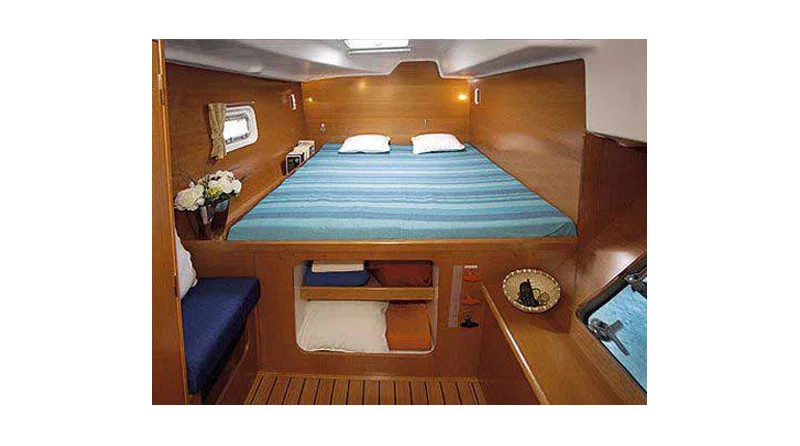 Lagoon 380 (3Cab)