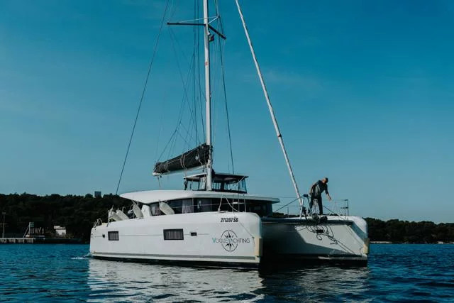 Lagoon 42