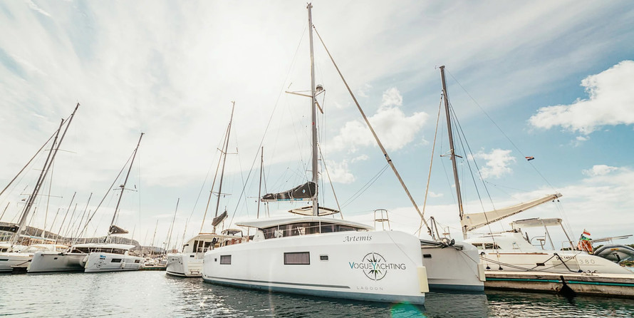 Lagoon 42