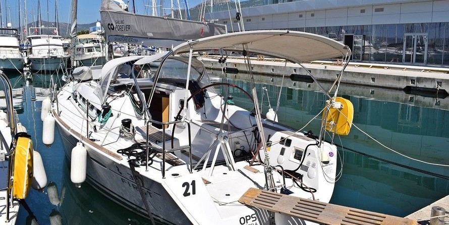 Beneteau First 35