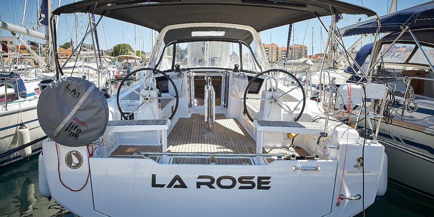 Beneteau Oceanis 38