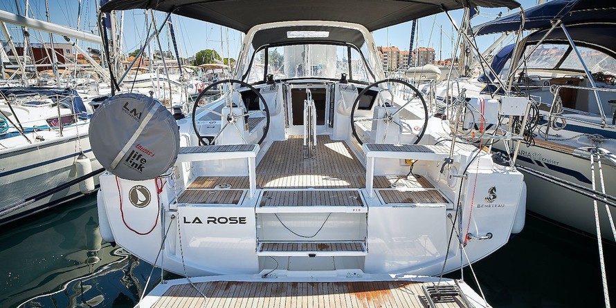 Beneteau Oceanis 38