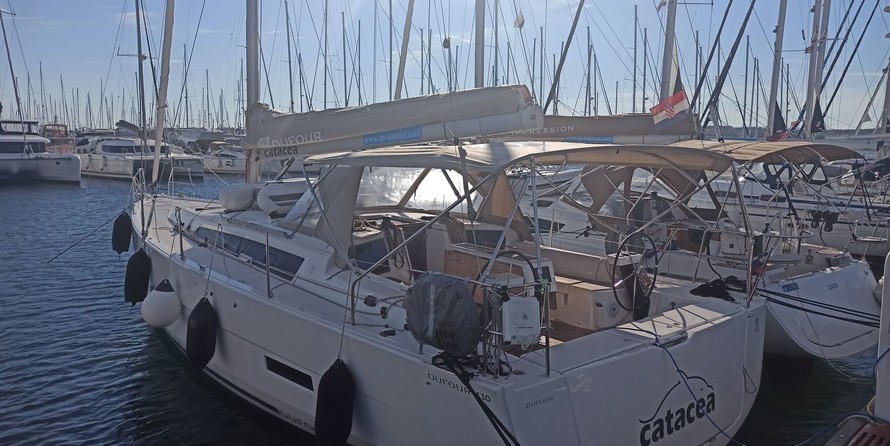 Dufour 430