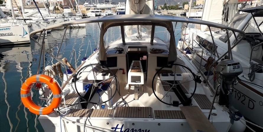 Dufour 360