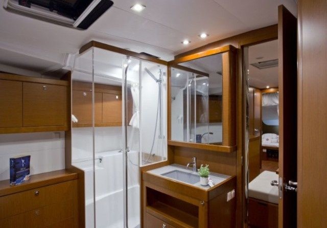 Beneteau Oceanis 48