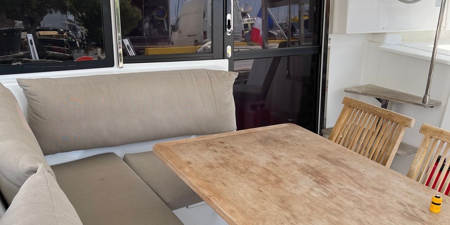 Fountaine Pajot Lucia 40