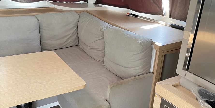 Fountaine Pajot Lucia 40