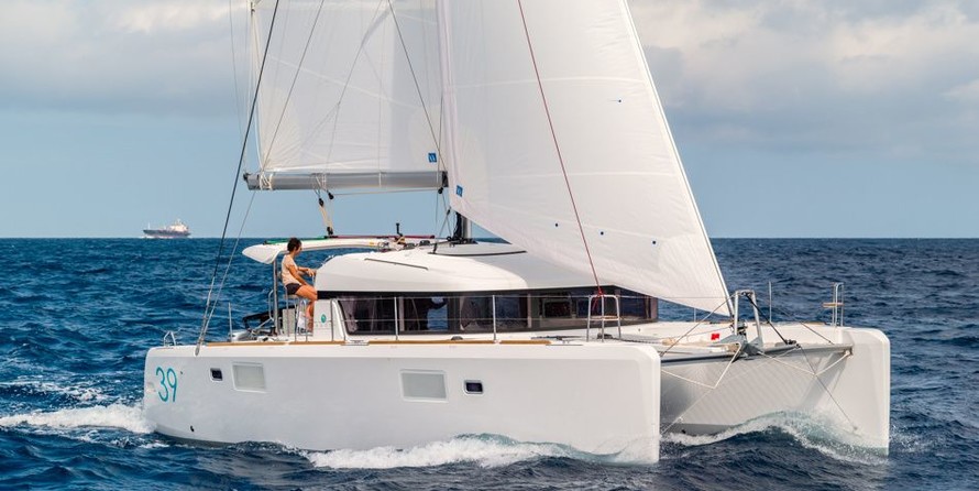 Lagoon 39