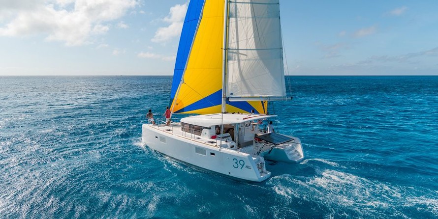 Lagoon 39