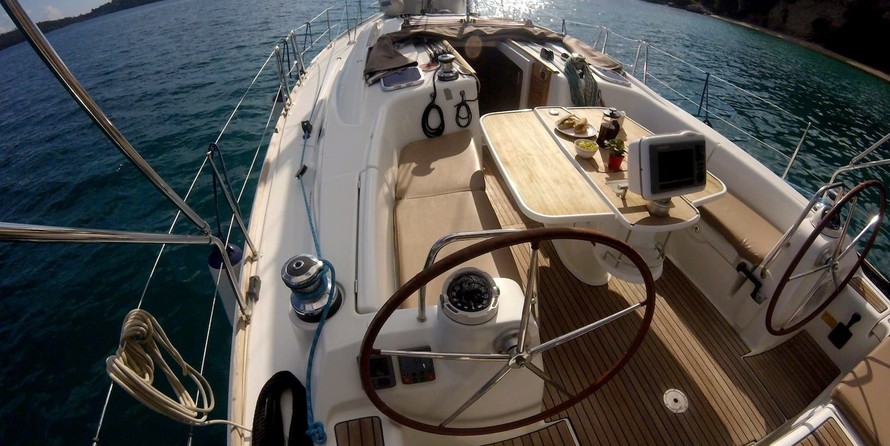 Beneteau Oceanis 43