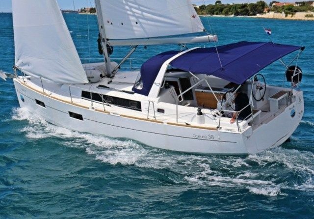 Beneteau Oceanis 38