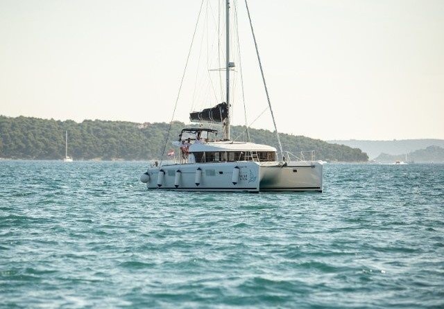 Lagoon 39