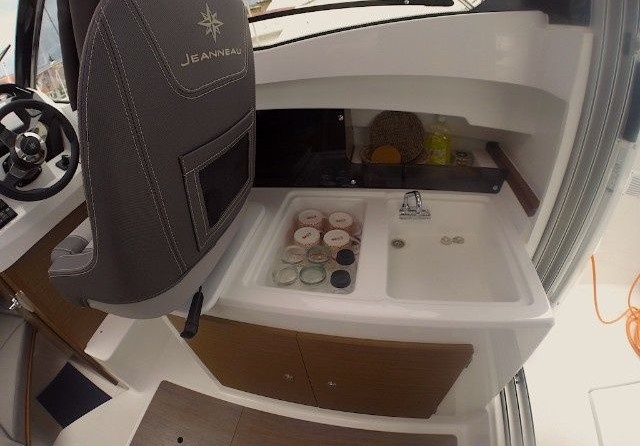 Jeanneau Merry Fisher 695