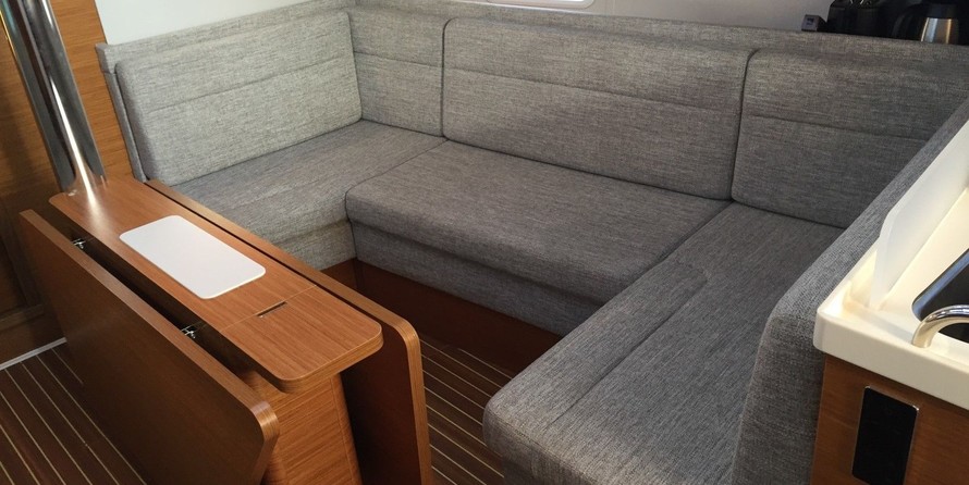 Hanse 418