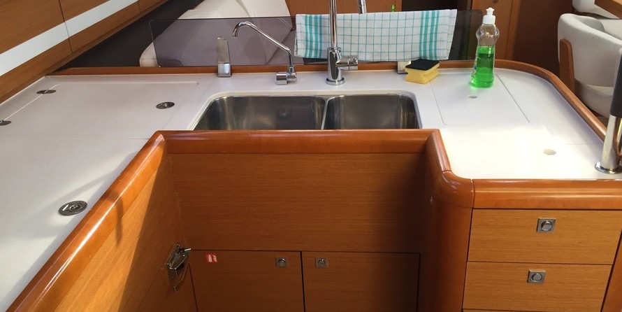 Hanse 418