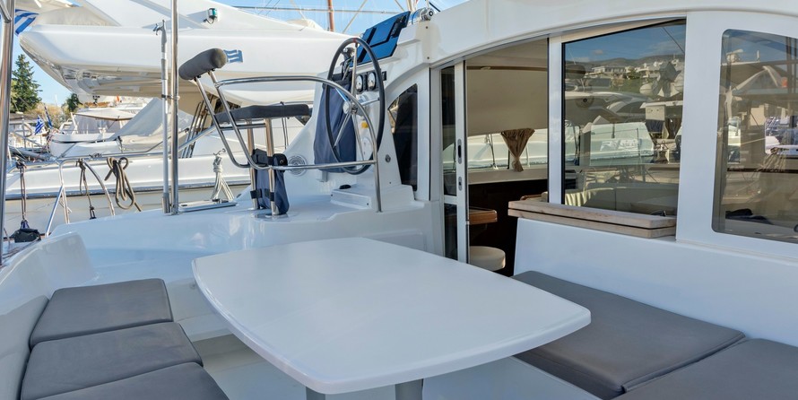 Lagoon 380 S2