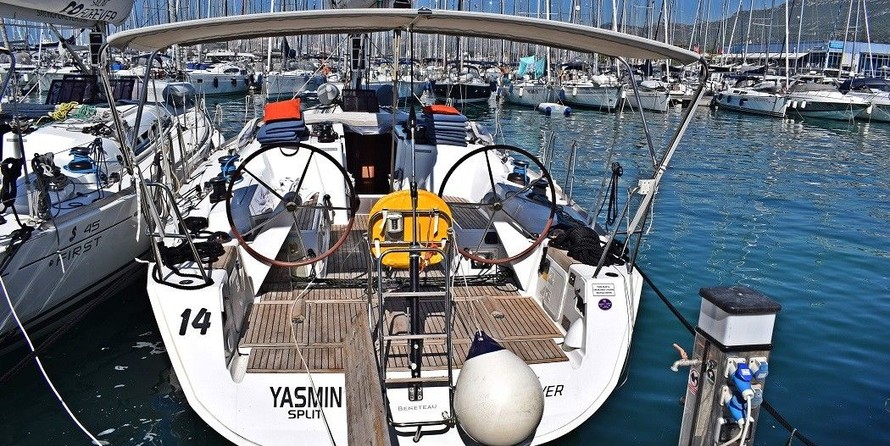Beneteau First 45